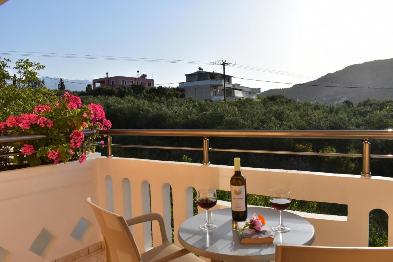 Aphrodite Apartments カリヴェス エクステリア 写真