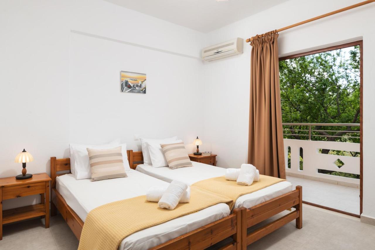 Aphrodite Apartments カリヴェス エクステリア 写真