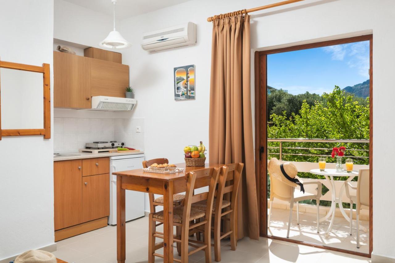 Aphrodite Apartments カリヴェス エクステリア 写真