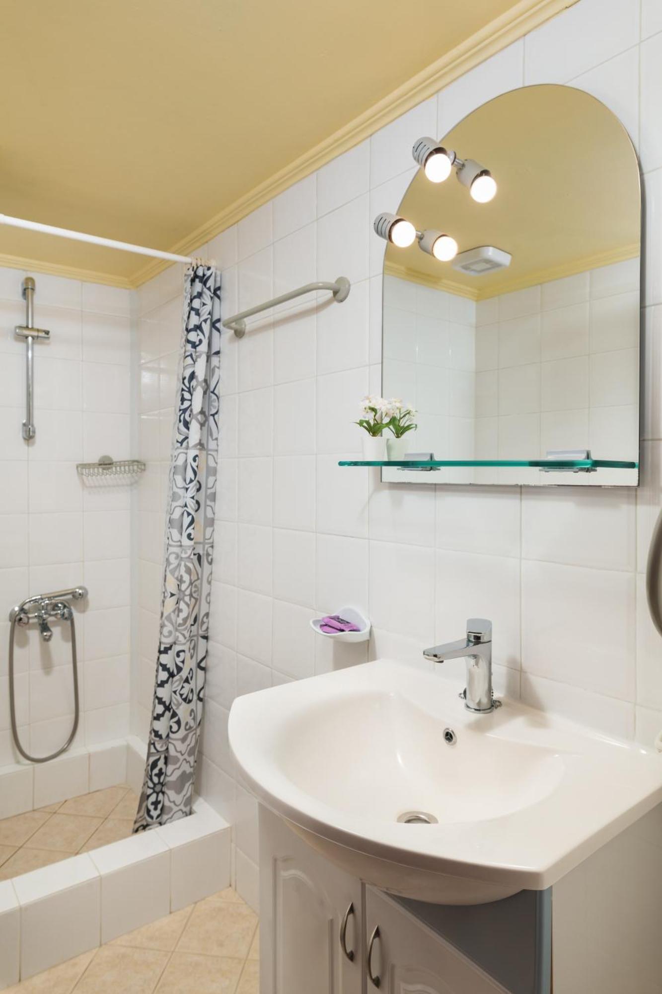 Aphrodite Apartments カリヴェス 部屋 写真